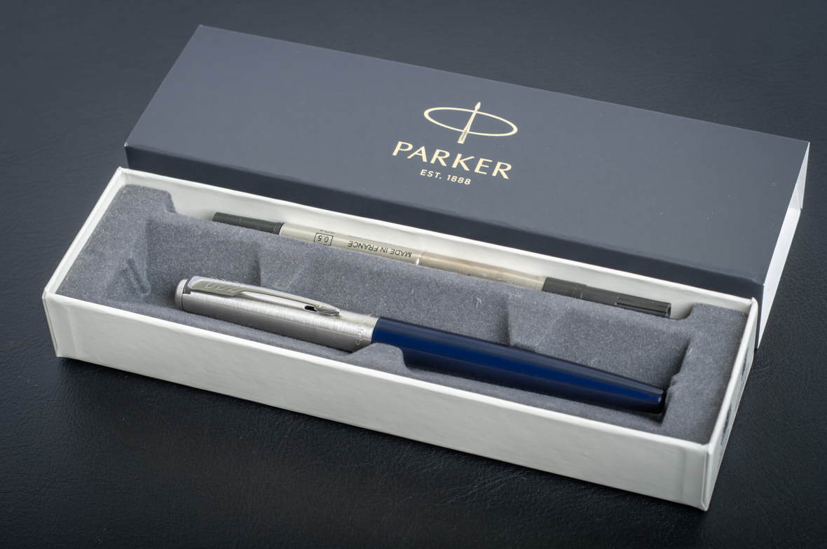 Паркер калининград. Ручка-роллер Parker Jotter. Parker Jotter Core. Jotter Core- Royal Blue CT. Ручка-роллер Parker "Jotter Black Chrome".